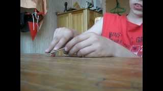 Как делать KickFlip на фингерборде (How To Kickflip on a Fingerboard)