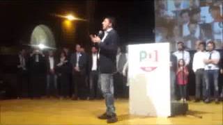 Matteo Renzi e la gag su Delrio: "Noi a Reggio l'abbiamo già fatto"