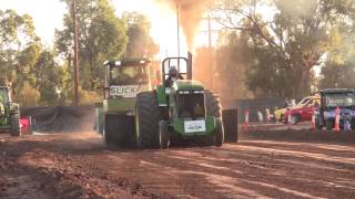 Finley Tractor Pull 2013 - Deere Express