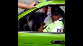 Obligan a agentes de tránsito a devolver 'mordidas'