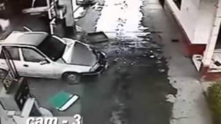 ДТП на заправке. Грузовик и три легковых,ЮКО Карабулак Авария на заправке