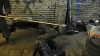 Прикол. Упал в яму.