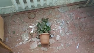 Школа в карабахском Мартуни пострадала в ходе обстрела города из РСЗО "Град".