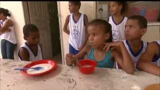 Documentário "Os Senhores da Fome" (Completo) [FULL HD]