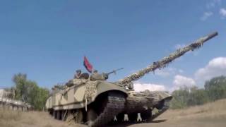 Ukrainian tanks T-64B1M in Action 001