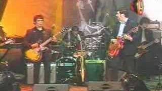 Álvaro Henríquez y Los Bunkers - He barrido el sol - Via X