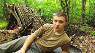 Построил убежище в лесу! ВЫЖИВАНИЕ!