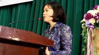 Nhà ngoại cảm Phan Thị Bích Hằng "Mẹ già đột quỵ, con không dám tới trường"