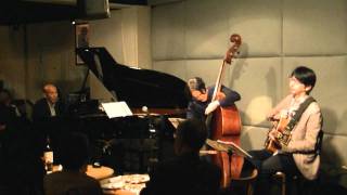 One Note Samba　二村希一（P)　加藤泉（G)　横山裕（B)