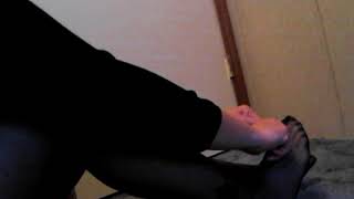 Violetstorm-shredding my nylons;)