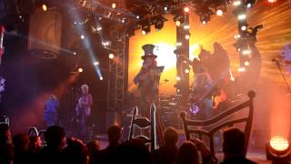 Travel Family: Mad T Party