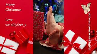 Merry Christmas from Wrinkly Feet (Christmas Morning Soles ASMR)