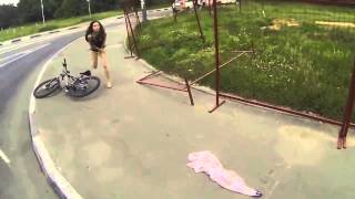 ВЕТЕР ЮБОЧКУ СОРВАЛ, ПРИКОЛ )