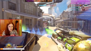 Девушка стримит Overwatch - добренькое утречко