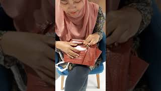 Review Charles & Keith Croc Trapeze (Brown Tan)