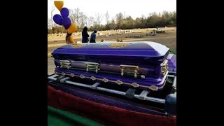 Kobe Bryant died in a helicopter crash with his daughter Giana. this is unreal  Fan tribute video.