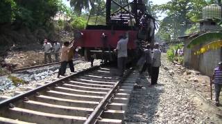 Sri Lanka Railway 30 Ton Steam Crane - Rerailing the stock boogie