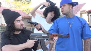 GHETTO BRAWL IN THE HOOD !