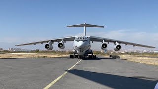 Партия российской вакцины Спутник V поступила на авиабазу "Эребуни"