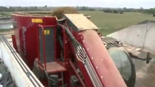 Самоходный миксер кормораздатчик SITREX MIXER FEEDERS PREMIER 170