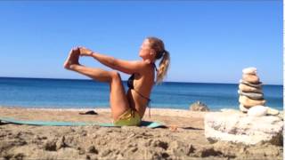 Yoga for Beach Lovers: Day 16 - Seated flow @enter-nature