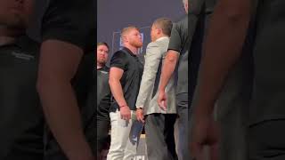 LOOK AT THAT STAREDOWN