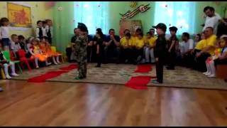 Танец средней группы ко Дню Победы и Дню Защитника Отечества.