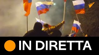 Donetsk celebra il riconoscimento dell'indipendenza da parte dalla Russia.