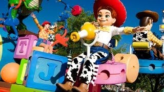 The Complete Pixar Play Parade at Disneyland's California Adventure