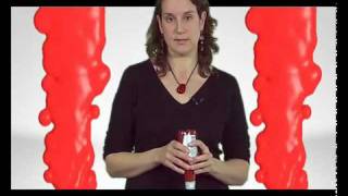 Pourquoi le ketchup reste collé au fond de la bouteille?