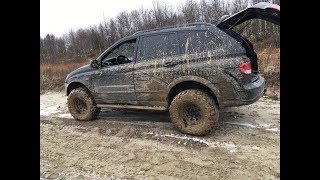 SsangYong Kyron  и Нива 3Д штурмуют сопку по мху вертикалка