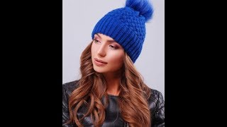 Шапка спицами с отворотом-узором плетенка.Вязаная шапка мк