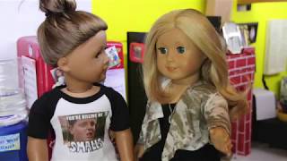 Cassie is a Cheerleader?! (American Girl Doll Stopmotion)