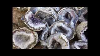 Cracking open Geodes