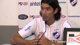 Conferencia de Prensa Loco Abreu en su retorno a Nacional (Completa)