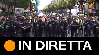 Parigi: i Gilet Gialli si radunano per nuova protesta anti-governativa