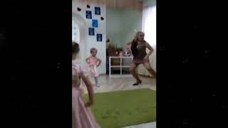 Воспитательница в УДАРЕ ! 8 Марта ! Детский УТРЕННИК !