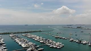 Drone mostrando a Bahia Marina, no coração de Salvador.
