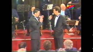 canal 7 , Homenaje a las glorias del tango, Orquesta simbolo Alfredo de Angelis, dirijida por su Hija Gigi de Angelis, cantan Roberto Leiva Y oscar Larroca, La 