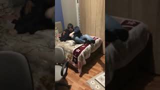 ARKADAŞINI YATAĞA ATTI ! Go to sleep