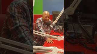 Simbiosis política, La Bola de Kutuka 88.5 Studio FM 9-11am