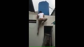 kocak ngintip orang mandi di jailin