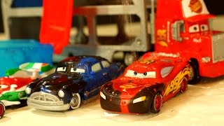 Тачки Меняют Цвет в Воде ! Disney Pixar Cars Color Changers - Игрушки Машинки из Мультика Тачки 2