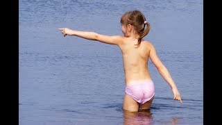 10-летние девочки без купальника. Норма или перебор