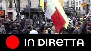 Parigi: proteste contro la legge sulla sicurezza