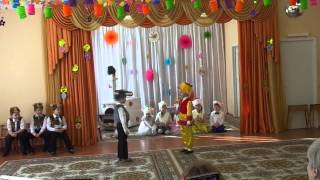 Детский сад № 504. постановка "Волк и семеро козлят" танец курочек