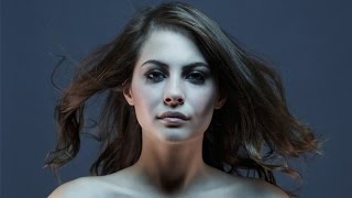 Уилла Холланд (Теи Куин) стреляет из лука / Willa Holland archery