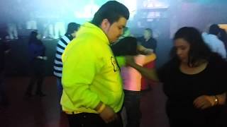La chica de minifalda Grupo Impresionan-T..2014