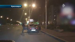 Напавший на женщину голый мужчина попытался угнать машину ее защитников