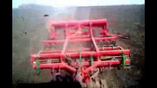 на посеве ячменя 2013.04.30 самодельный культиватор unia с сеялкой polonez...ВИД ИЗ КАБИНЫ!!!